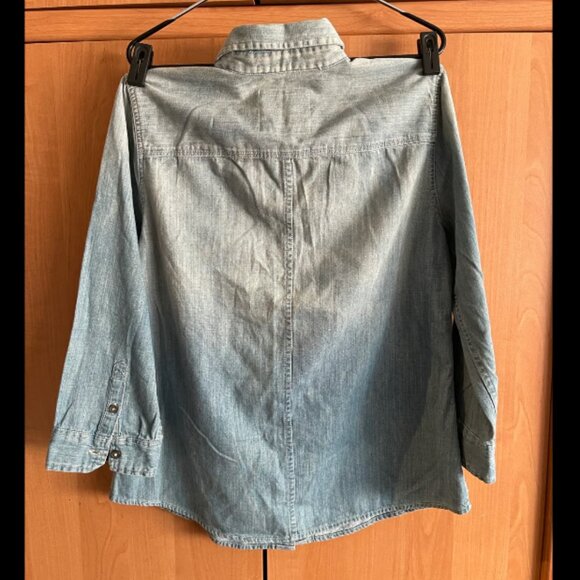 New With Tags NWT Abercrombie and Fitch Denim Button Down Shirt - Large - Picture 2 of 8